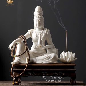 Tiểu Cảnh Trầm Hương Quan Âm Tự Tại Sứ Trắng Đế Gỗ TKTH-004